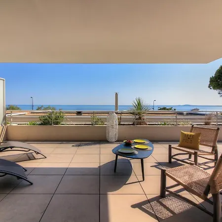 Front De 98 M², 3 Chambres, Terrasse 90 M² * Sete