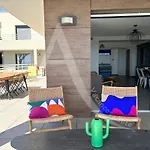 Front De 98 M², 3 Chambres, Terrasse 90 M² Apartment