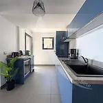 Apartment Front De 98 M², 3 Chambres, Terrasse 90 M² *