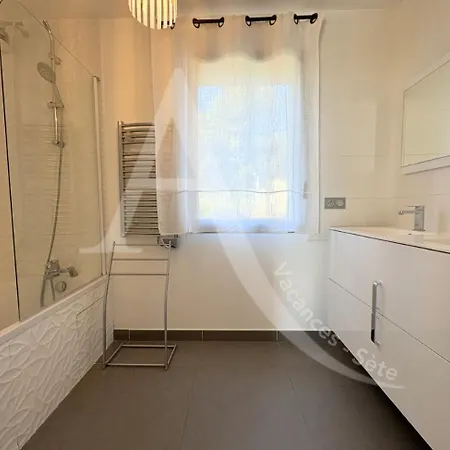 Front De 98 M², 3 Chambres, Terrasse 90 M² Διαμέρισμα